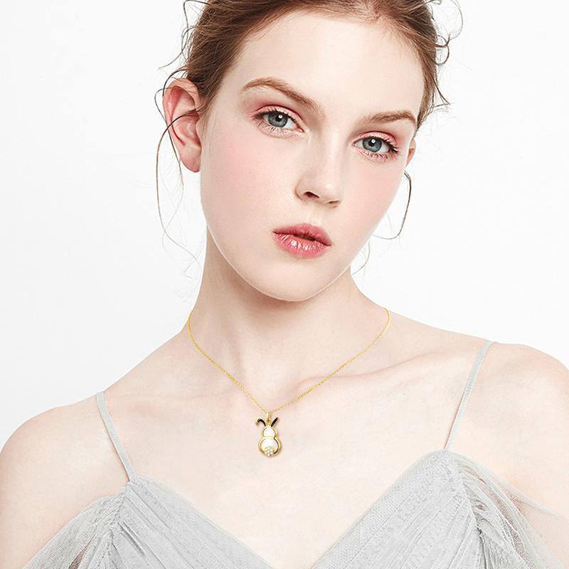 قلادة أرنب من الذهب عيار 18 قيراطًا مع لؤلؤة-2