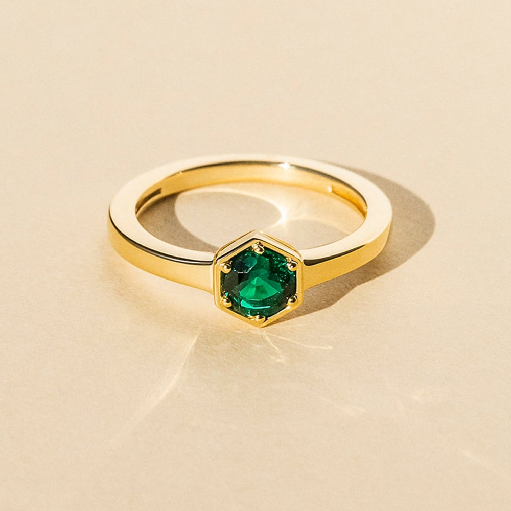 9K Gold pentagonal Lab Emerald Personalized Engraving & Wedding Ring-3