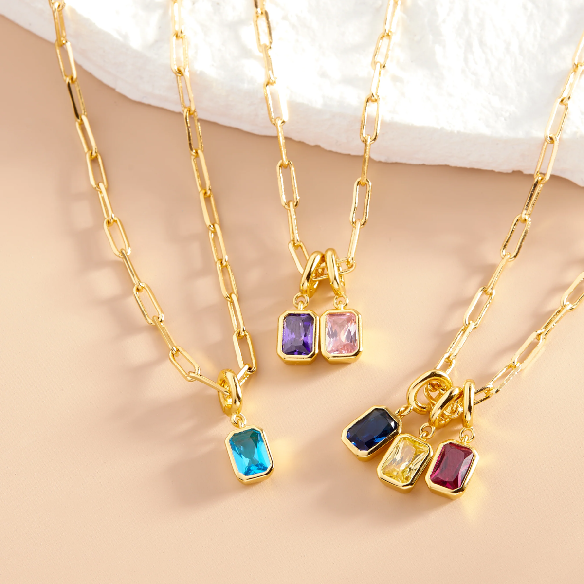 Collar con colgante personalizado de oro de 14 quilates con piedra de nacimiento para hermano y hermana-5
