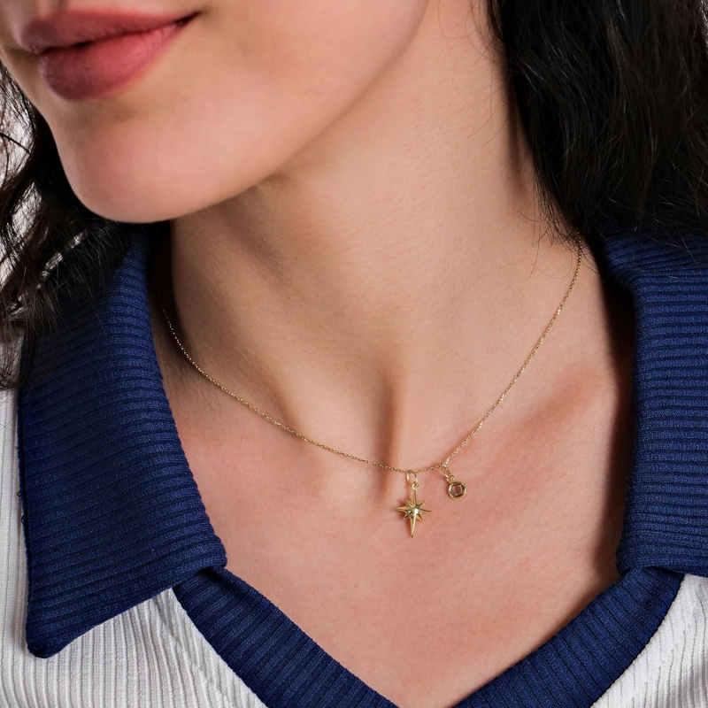 Collar con colgante de brújula y piedra natal personalizada con circonita cúbica en oro blanco de 10 quilates-3