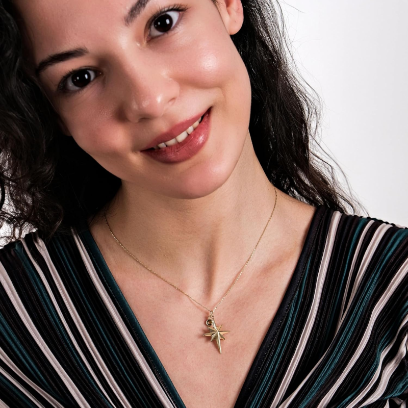 Collar con colgante de brújula y piedra natal personalizada con circonita cúbica en oro blanco de 10 quilates-4