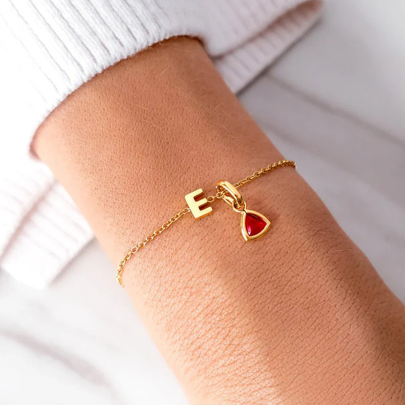 Bracelet à breloques personnalisé en or 10 carats avec pierre de naissance et initiale pour femme-2