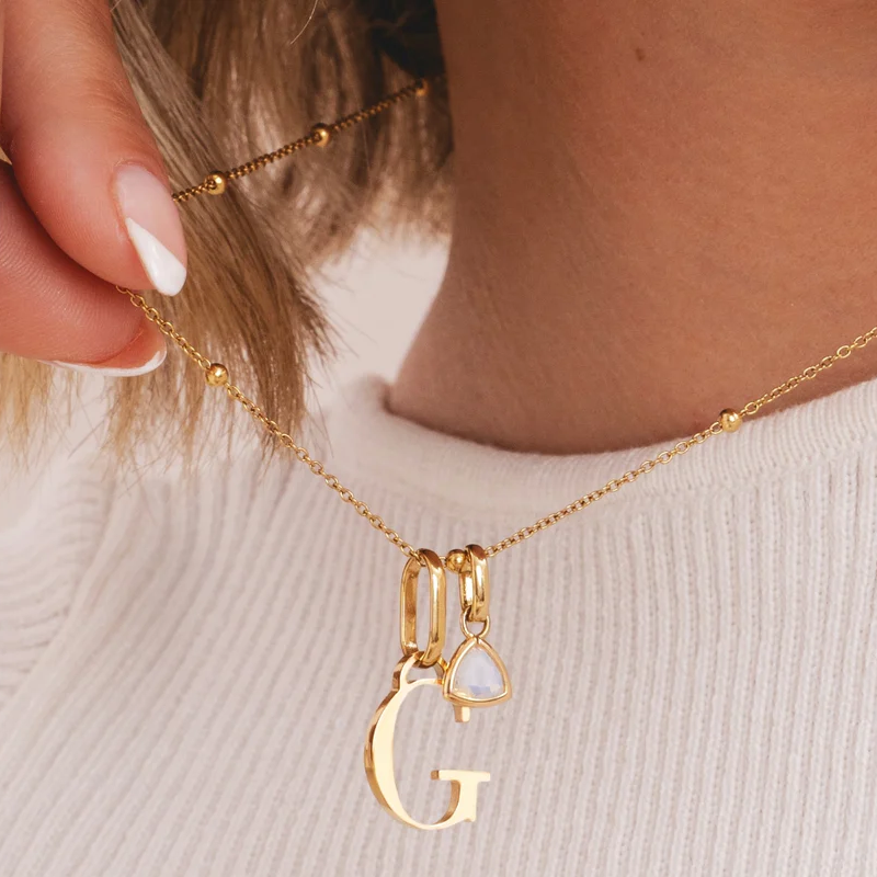 Colar inicial de pedra de nascimento personalizada em ouro 18K para mulheres-3