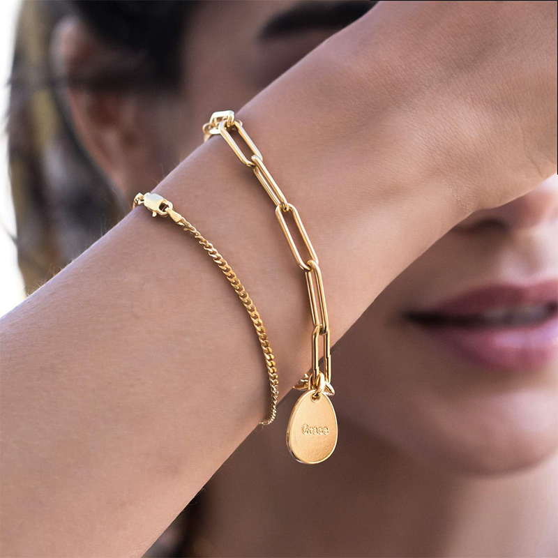 Pulsera con colgante grabado personalizado en oro de 10 quilates para mujer-2