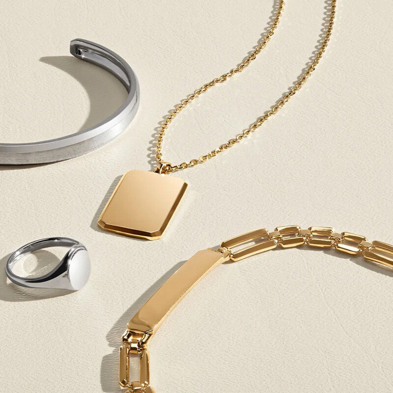 Collar con colgante de oro de 14 quilates con grabado personalizado para hombre-3