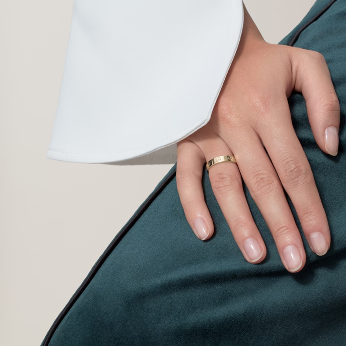 18K gouden gepersonaliseerde graveerronde ring voor vrouwen en mannen-3