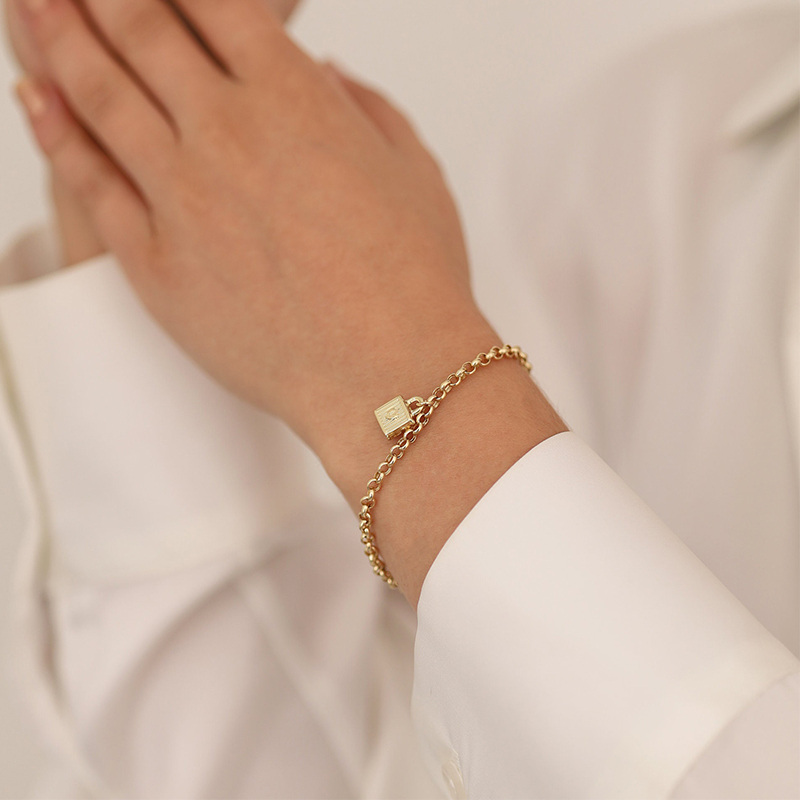 Pulsera Colgante Letra Inicial Personalizada en Oro 10K para Mujer-2