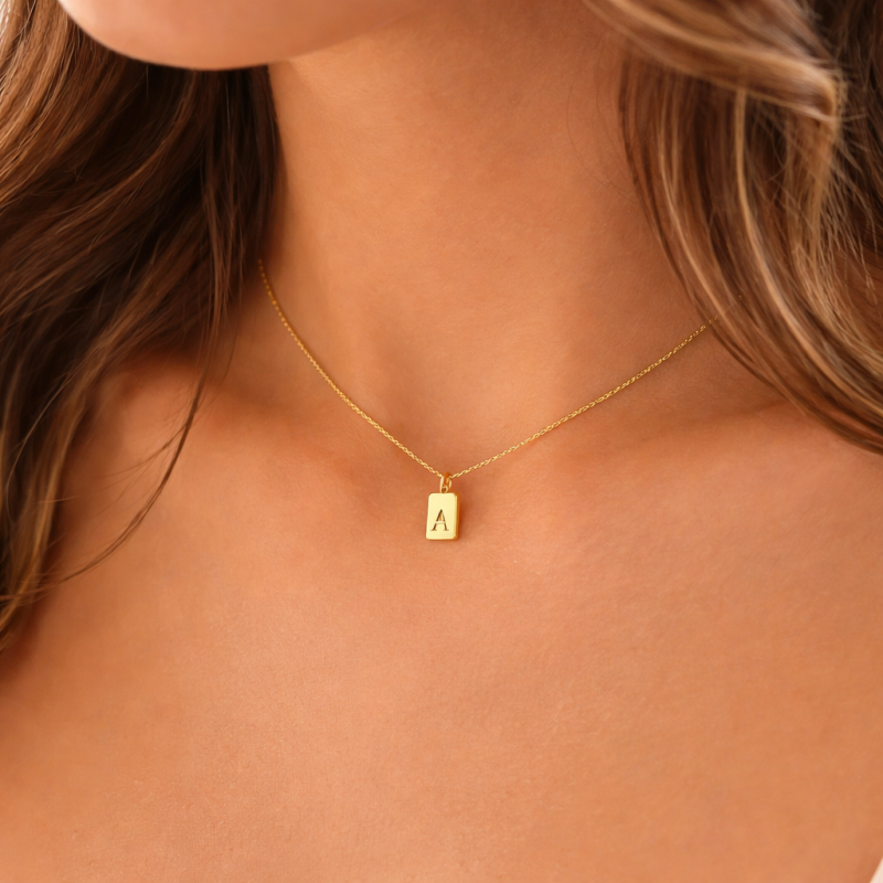 Collar con colgante de inicial personalizada en oro blanco de 10 quilates-2