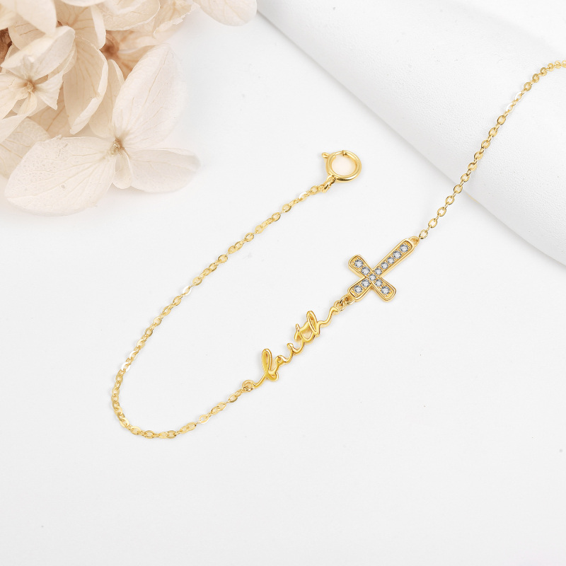 Pulsera con cruz y nombre personalizado en oro de 14 quilates para mujer-3
