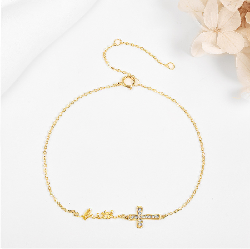 Pulsera con cruz y nombre personalizado en oro de 14 quilates para mujer-4