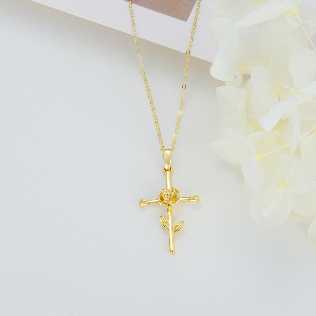 Halskette mit Rosenkreuz-Anhänger aus 14 Karat Gold-4