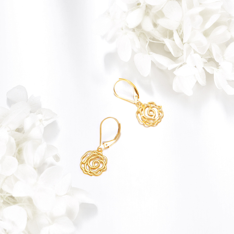 Brincos em ouro branco 10K com pendente de rosa-3