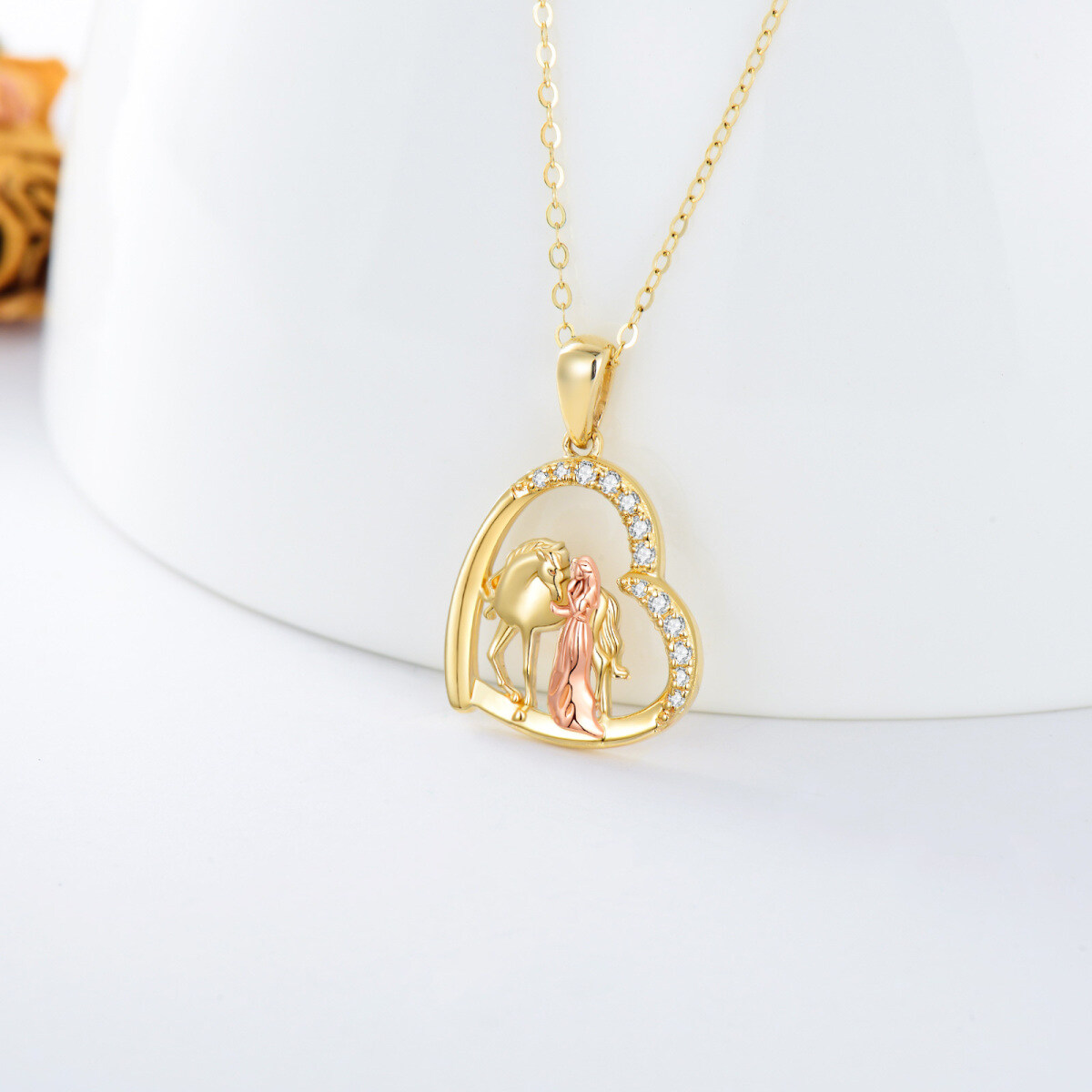 Colar com pingente de cavalo de zircônia cúbica de coração em ouro 14K e ouro rosa para mulheres melhores amigas-3