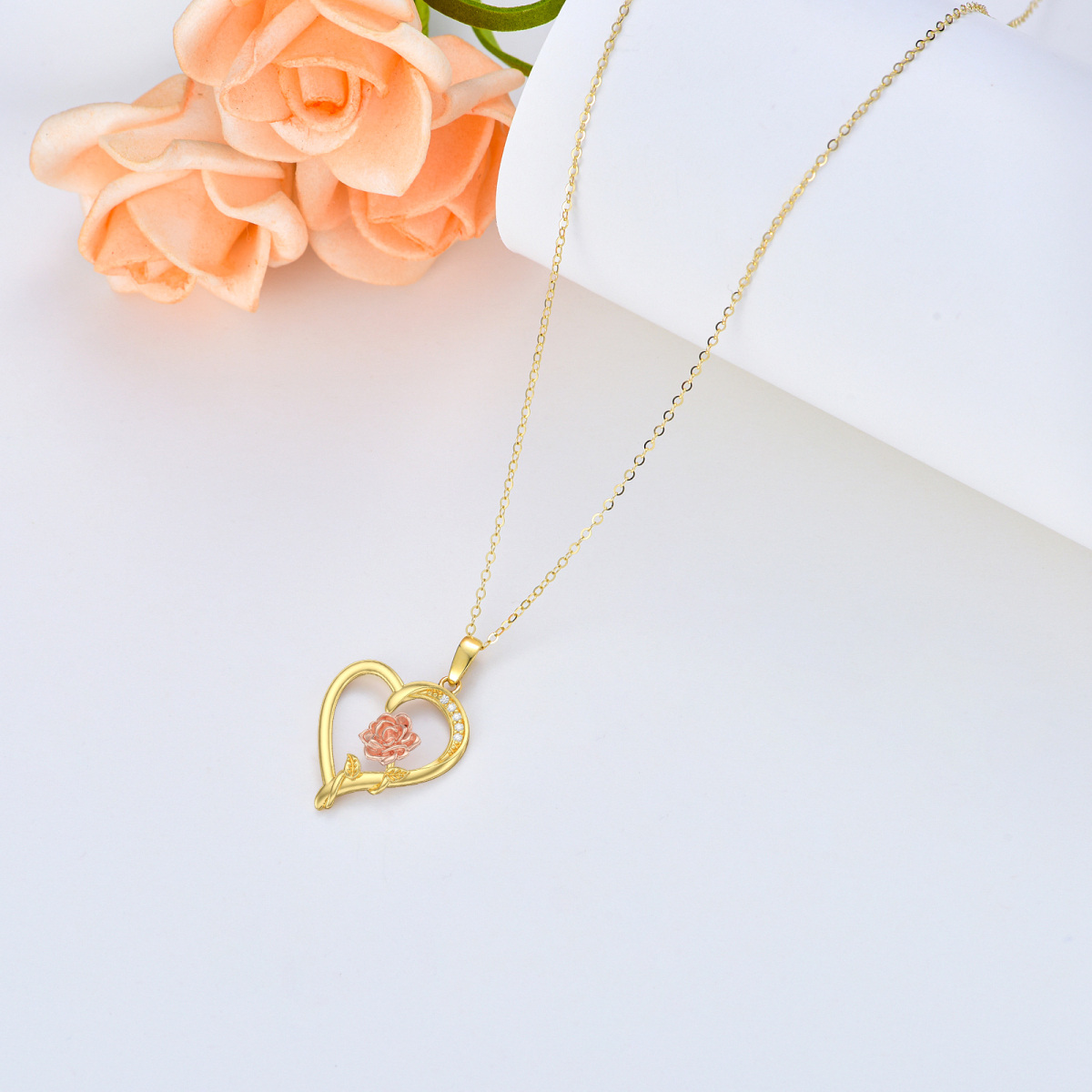 Collar con colgante de corazón y rosa de moissanita en dos tonos de oro de 14 quilates para mujer-3