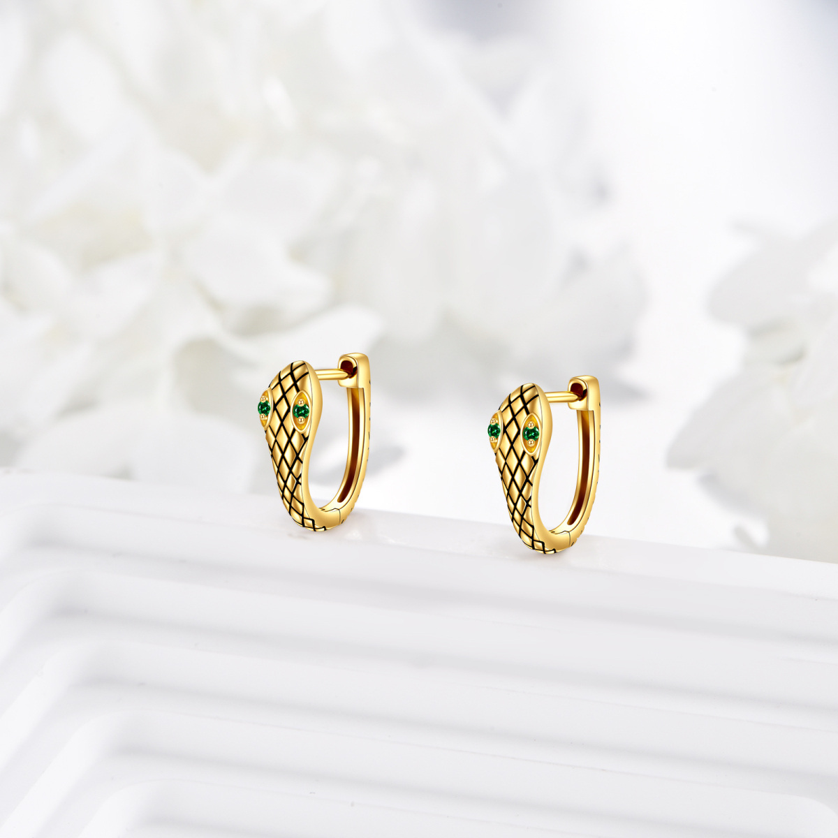 Aretes tipo serpiente con circonita cúbica de corte redondo en oro de 14 quilates-4