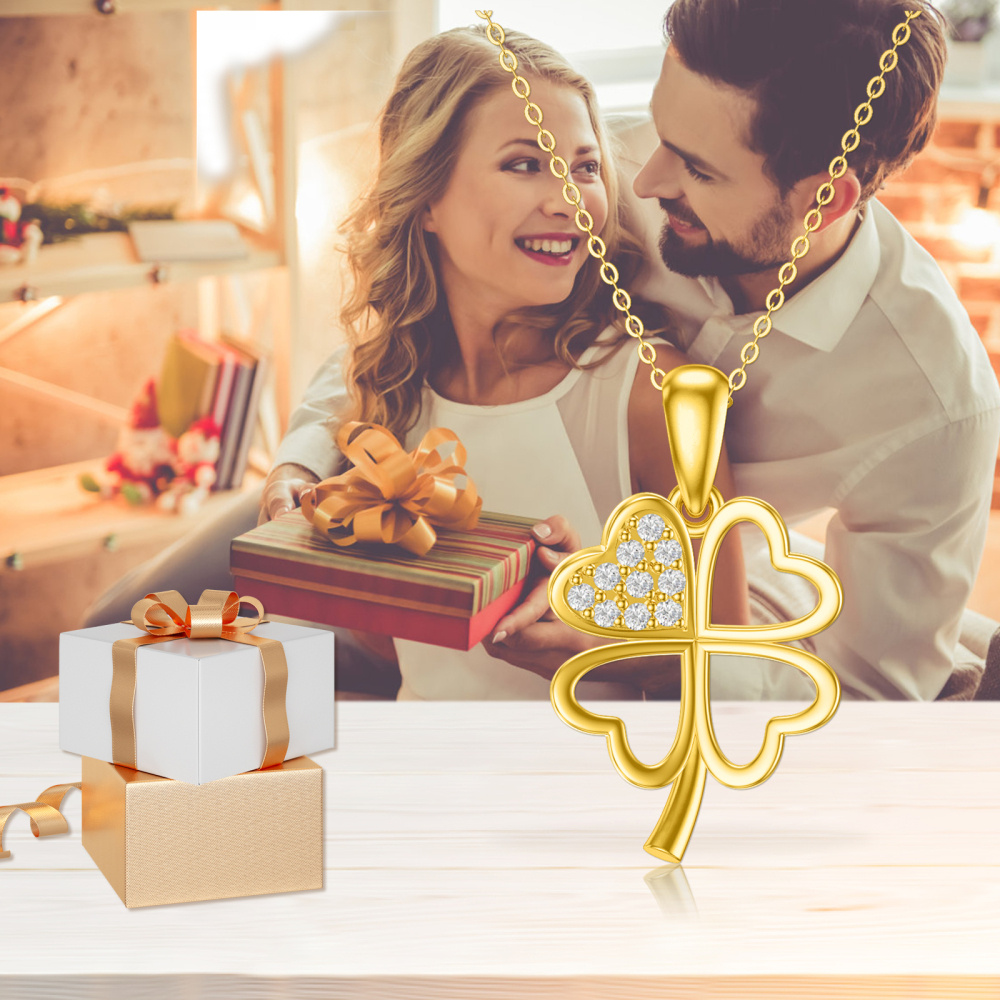 Collier en or 10K avec pendentif trèfle à quatre feuilles en zircon cubique rond-6