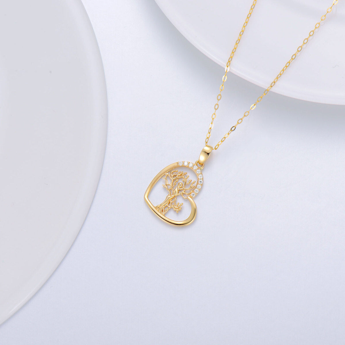 Collana con ciondolo a forma di albero della vita in moissanite rotonda in oro 14K con cuore di madre e figlia-4