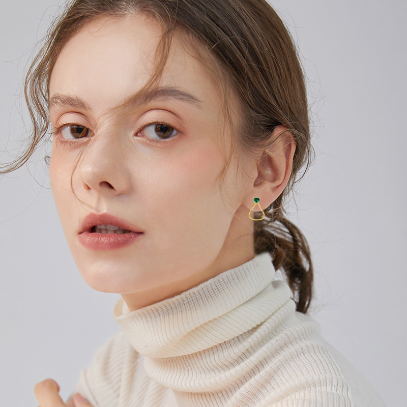 Brincos de pino em ouro 18K com zircónias cúbicas-2