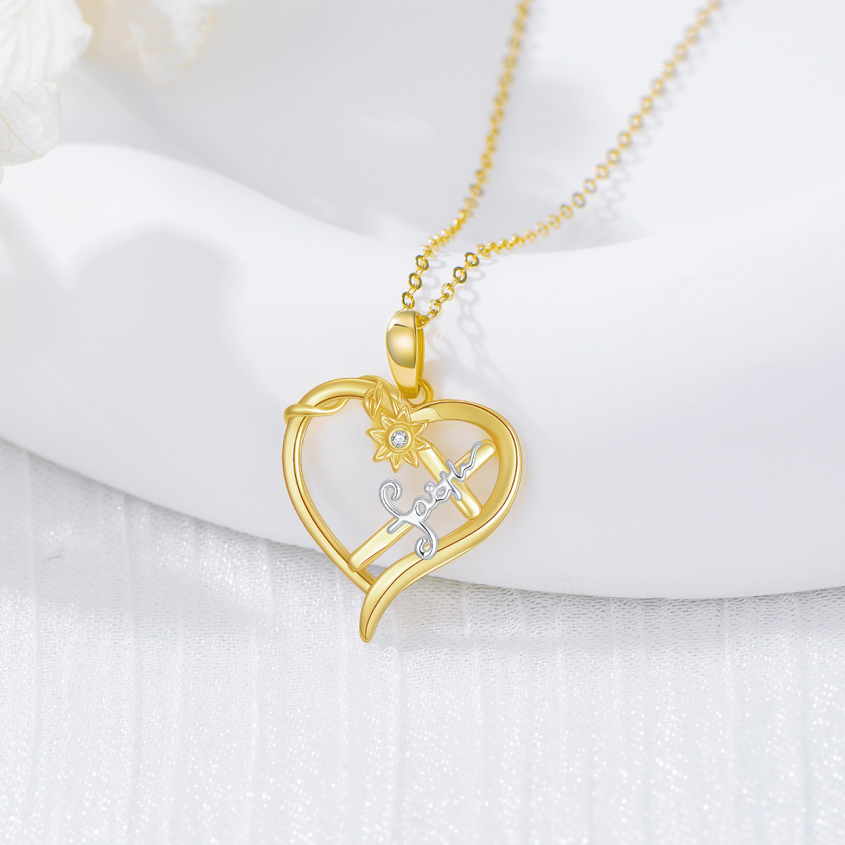 Collar con colgante de cruz de girasol y corazón en oro de 14 quilates con circonita cúbica y palabra grabada.-2