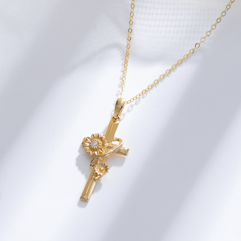 Colar com pendente cruz de girassol e zircónias cúbicas em ouro 10K-4