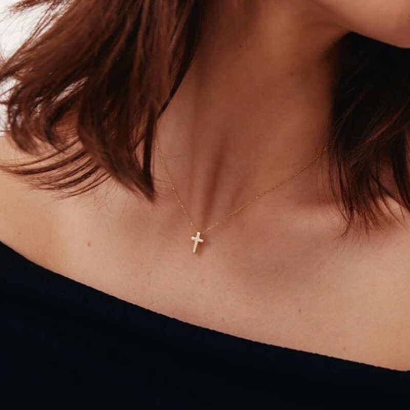 10K-Gold-Kleines Kreuz-Anhänger-Halskette-2