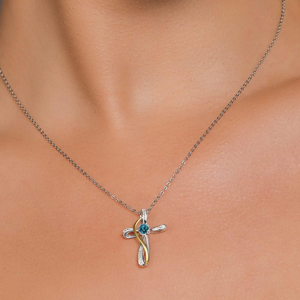 Collar con colgante de cruz con piedra de nacimiento personalizada y circonita cúbica de dos tonos en oro de 14 quilates-3