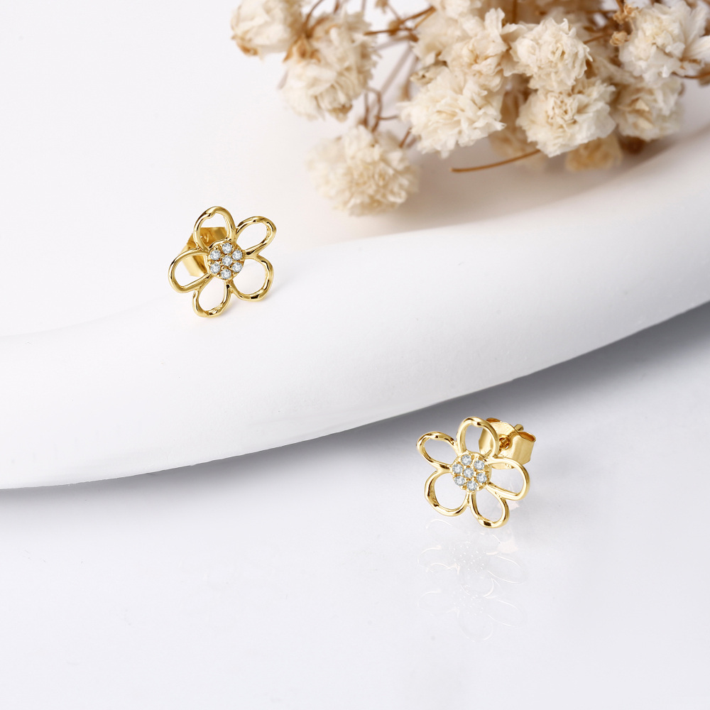 10K Gold Cubic Zirconia Wildflowers Stud Earrings-3