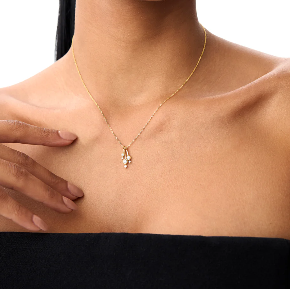 Colgante de diamantes naturales de 0,25 quilates con engaste multibisel de 14 k-3