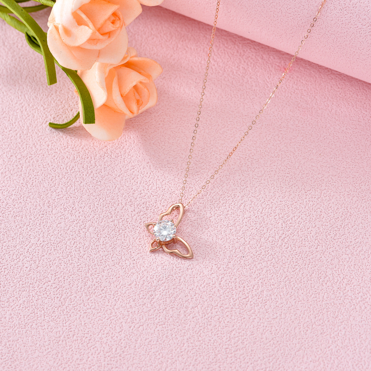 Collana con ciondolo a forma di farfalla in moissanite circolare in oro rosa 14K-5