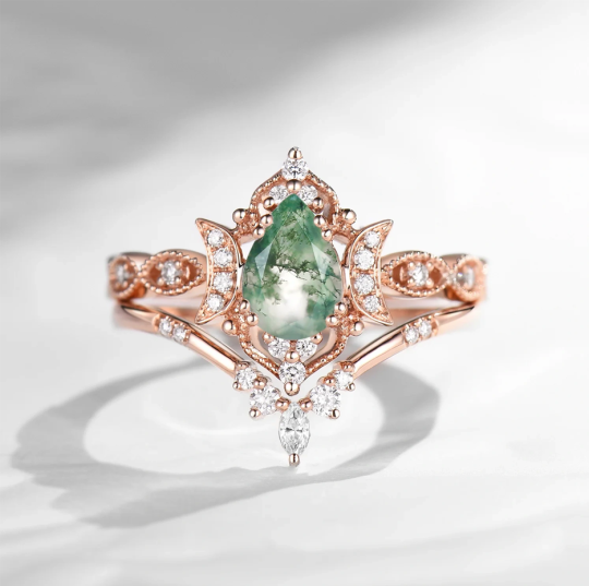 Anillo de compromiso de oro rosa de 14 quilates con ágata musgosa y corte de pera