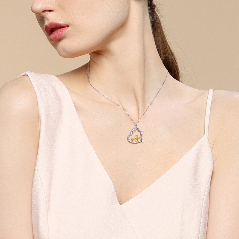 Collar con colgante de plata, oro y oro rosa de 14 quilates con moissanita, diseño de pato, corazón y símbolo musical-2