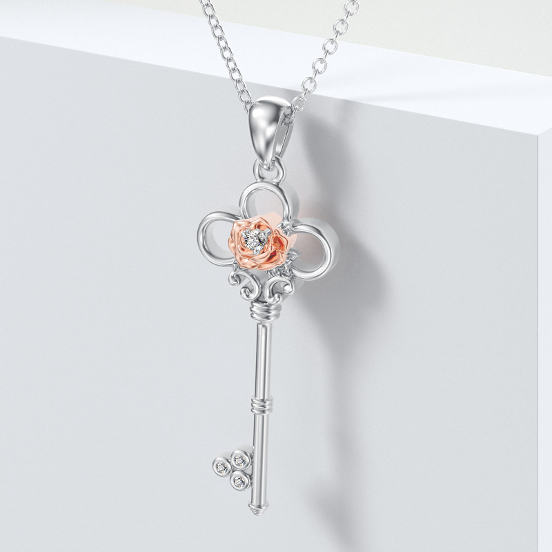 قلادة بحلية من الفضة عيار 14 قيراطًا وذهب الوردي وموزانيت على شكل وردة ومفتاح-2