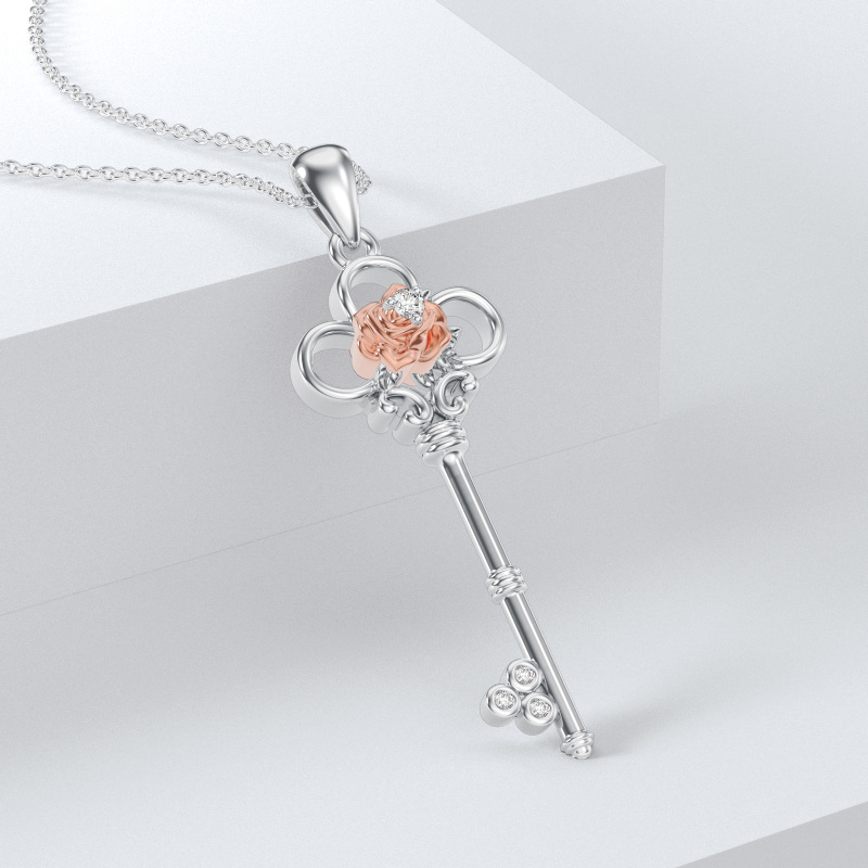 قلادة بحلية من الفضة عيار 14 قيراطًا وذهب الوردي وموزانيت على شكل وردة ومفتاح-3