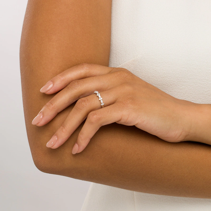Anel de casamento de diamante redondo marquise 10K ouro branco 0,5 CT. T.W. Cor D VVS1-VS1 Clareza 3EX-2