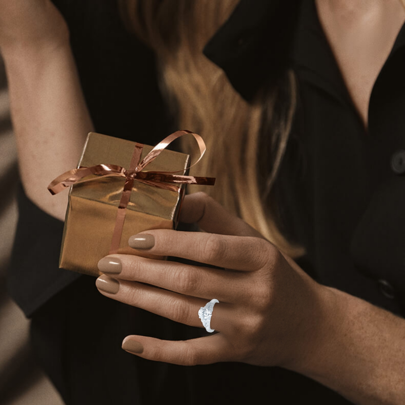 Anel de noivado em ouro branco de 10 quilates com diamante sintético lapidado em marquise de 1 a 3,5 quilates (CT). Classificação D-VVS1 e certificado pelo IGI.-5