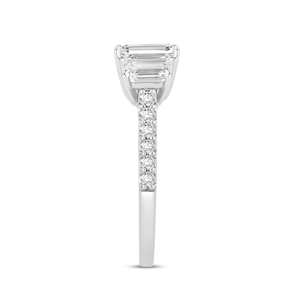 10 Karat Weißgold, 2 Karat Smaragd, im Labor hergestellter Diamant, individueller Verlobungsring, VVS1-Reinheit 3EX, IGI-zertifiziert-3