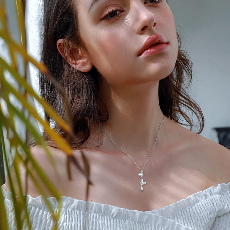 Collar en Y no ajustable de oro blanco de 18 quilates con mariposa y circonitas cúbicas para mujer-2