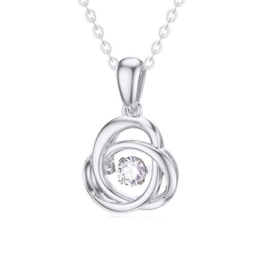 Collana con ciondolo a forma di circolare in oro bianco 14K con nodo celtico in moissanite