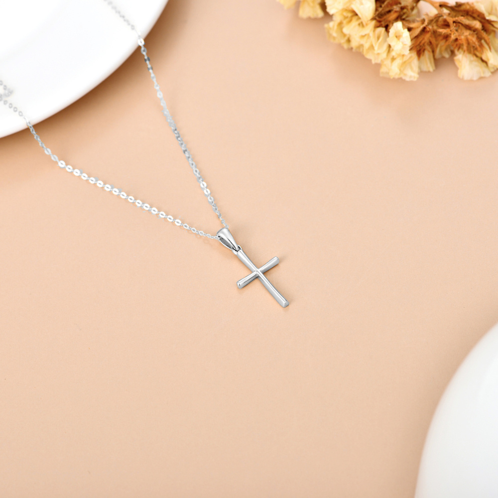Colar com pingente de cruz em ouro branco 10K-4