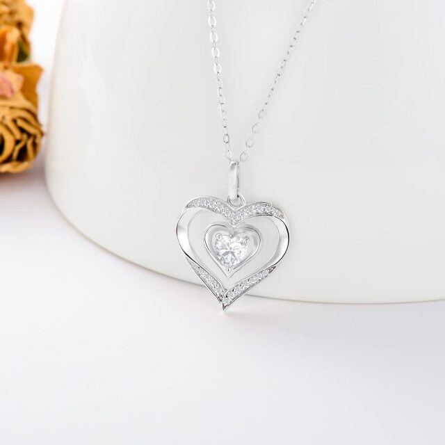 Collana con ciondolo a forma di cuore in oro bianco 14K e zirconi cubici-3