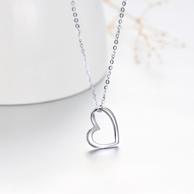 Collier avec pendentif en forme de coeur en or blanc 14K-3