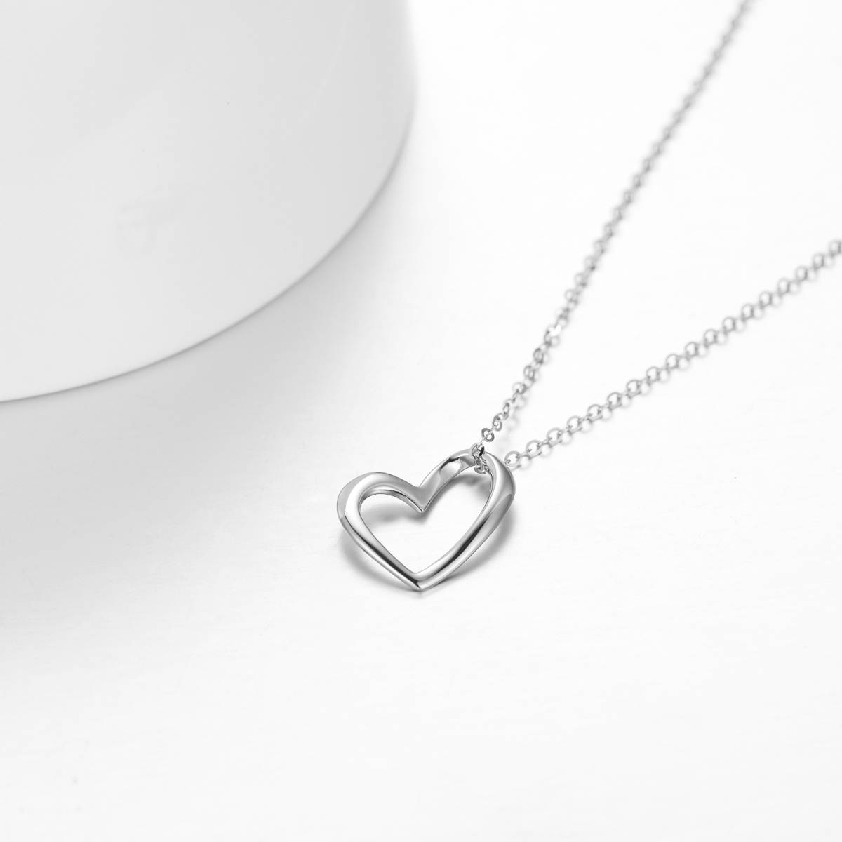 Collier avec pendentif en forme de coeur en or blanc 14K-5