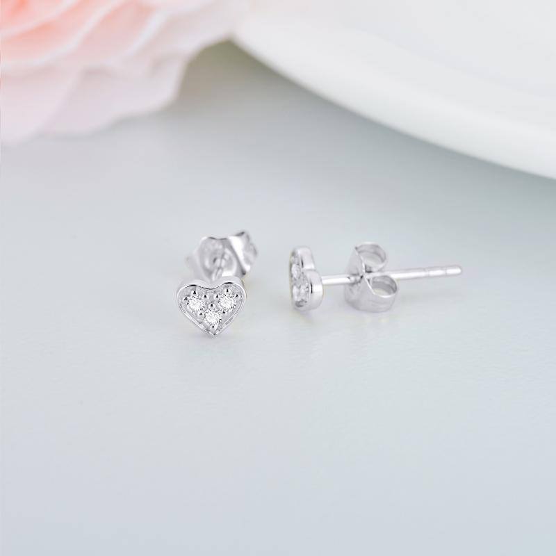 Pendientes de oro blanco de 10 quilates con corazón de moissanita-4