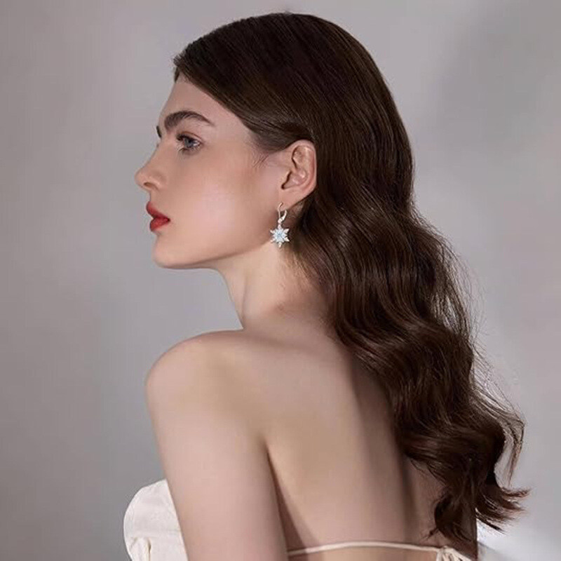 10K White Gold Moissanite Snowflake Drop Earrings-2