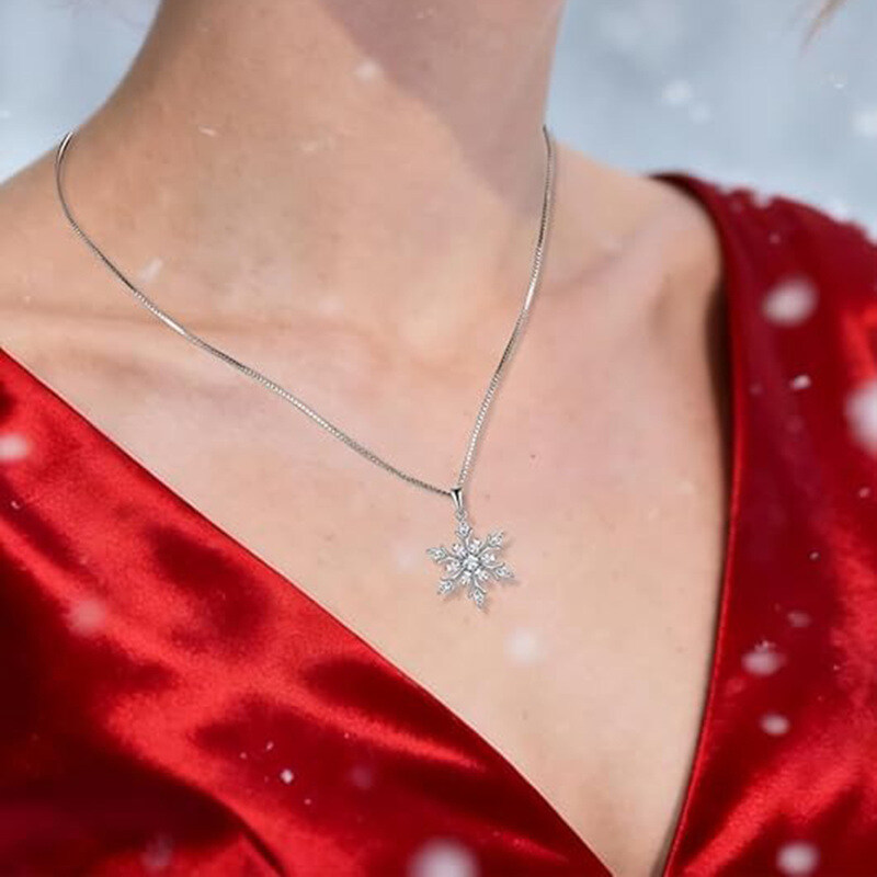 14K White Gold Moissanite Snowflake Pendant Necklace-3