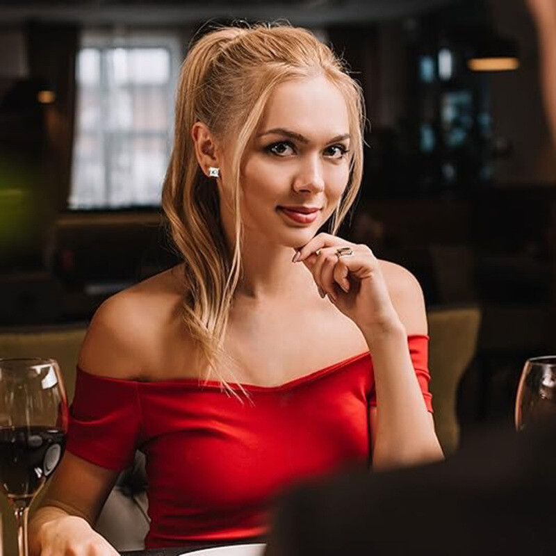 14K-Weißgold-Prinzessin-Schliff-Moissanit-Ohrstecker-3