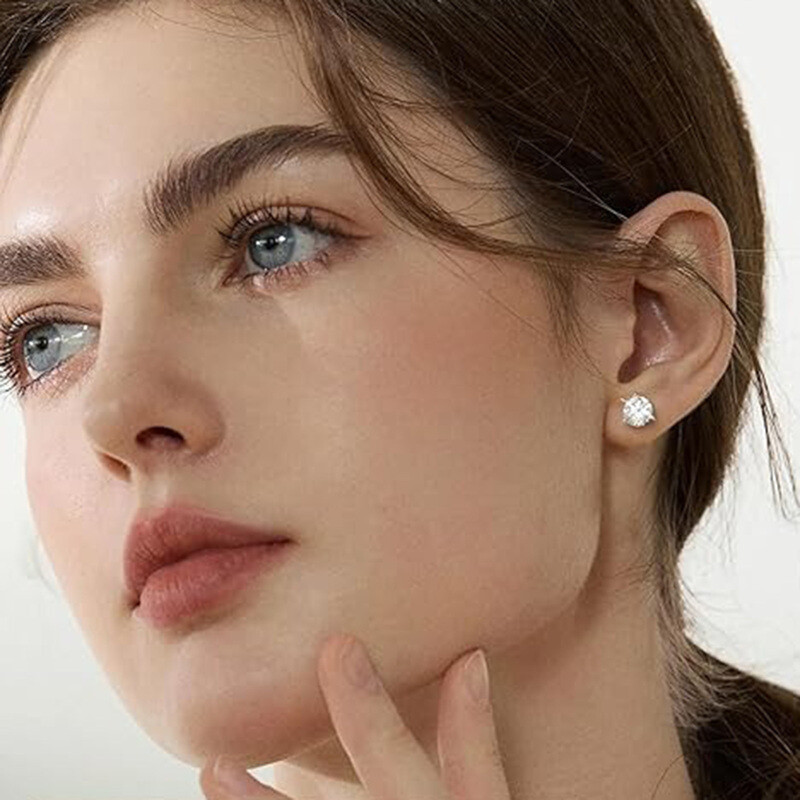 Boucles d'oreilles clou en or blanc 14K à taille ronde en moissanite-2