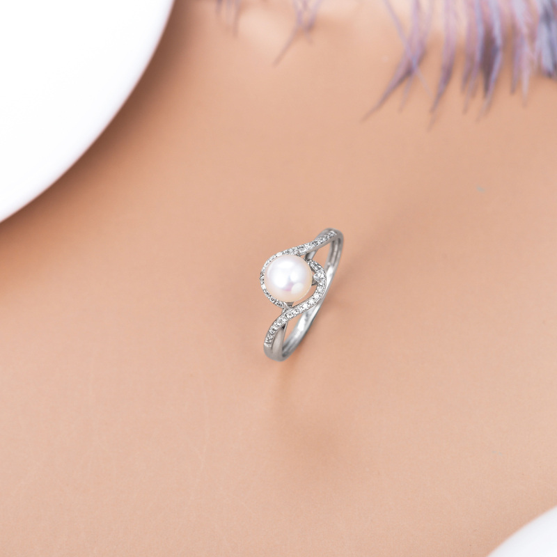 خاتم زفاف مخصص من الذهب الوردي عيار 18 قيراطًا مرصع بالألماس واللؤلؤ بقطع دائري-4