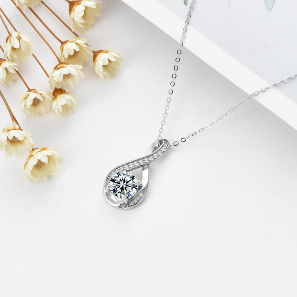 Collier pendentif symbole Infinity en or blanc 14K Moissanite ronde-3