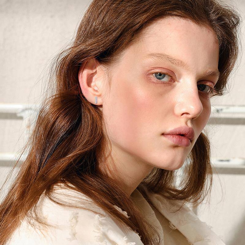 10K White Gold Stud Earrings-2